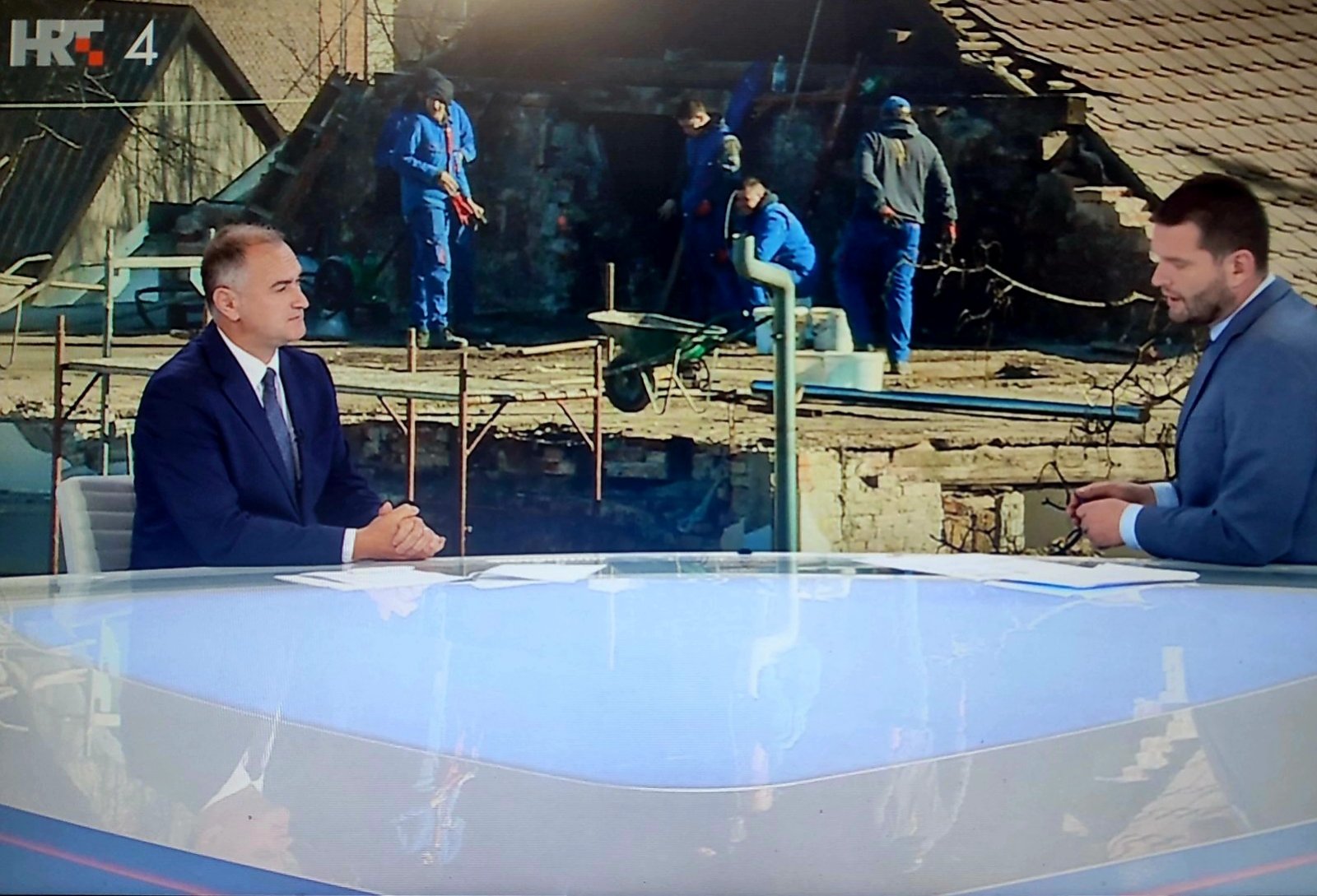 Zamjenik župana Mihael Jurić gostovao je jutros u emisiji Studija 4 na HRT-u na temu obnove i zbrinjavanja obitelji čiji su domovi stradali u potresu.