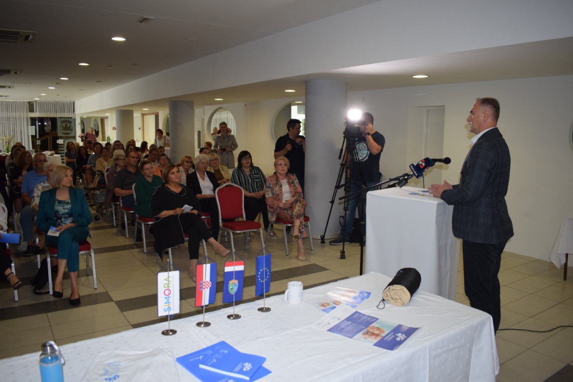 Zamjenik župana Mihael Jurić je u srijedu, 8. lipnja 2022. godine, u Hotelu Panonija u Sisku nazočio Završnoj konferenciji u povodu provedbe projekta „Živim(o) s Alzheimerom“ Doma za starije i nemoćne osobe Sisak u partnerstvu sa Sisačko-moslavačkom županijom, financiranog sredstvima Europske unije.
