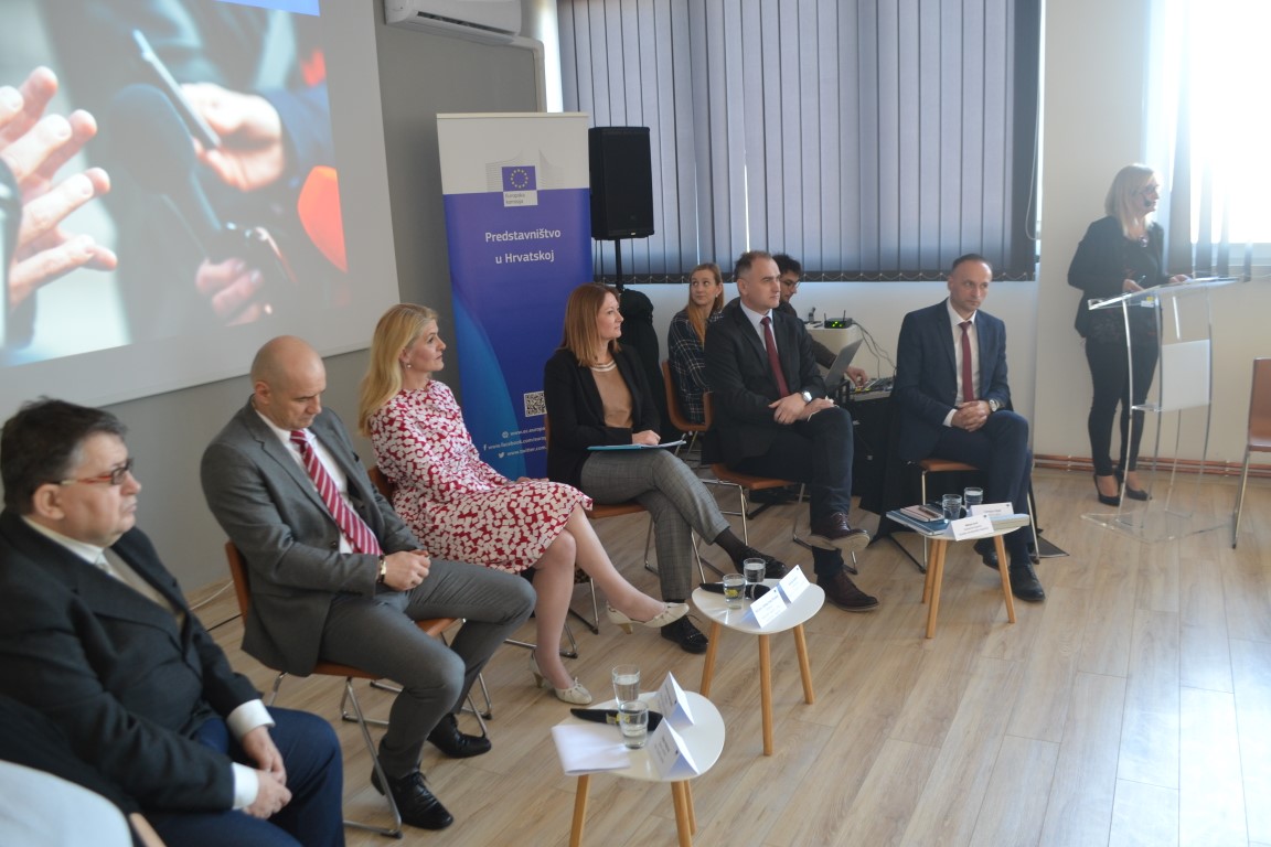 Zamjenik župana Mihael Jurić je u utorak, 8. ožujka 2022. godine, u prostoru Poduzetničkog inkubatora u Sisku sudjelovao u panel-raspravi „Europska godina mladih – korak za budućnost u Sisačko-moslavačkoj županiji“, koju je organiziralo predstavništvo Europske komisije u Hrvatskoj.