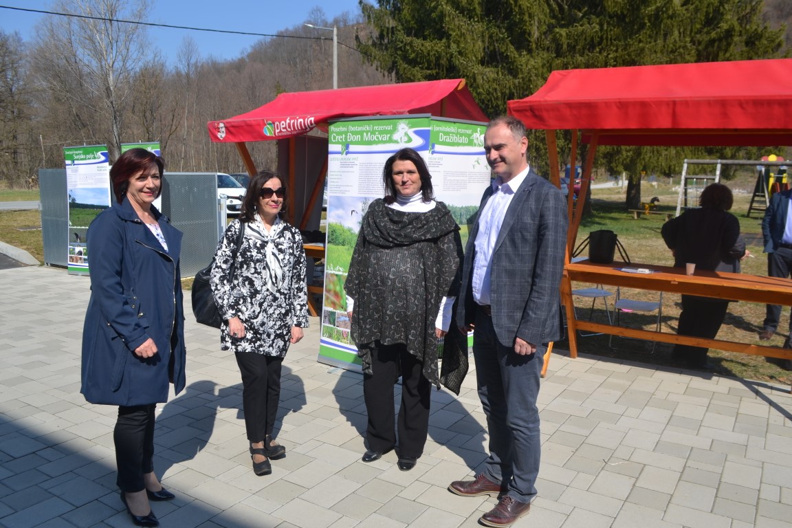  Zamjenik sisačko-moslavačkog župana Mihael Jurić je u petak, 25. ožujka 2022. godine, u Prnjavoru Čuntićkom (Grad Petrinja), u sklopu Dana otvorenih vrata posjetio ekološki centar „Vrata Zrinske gore“.