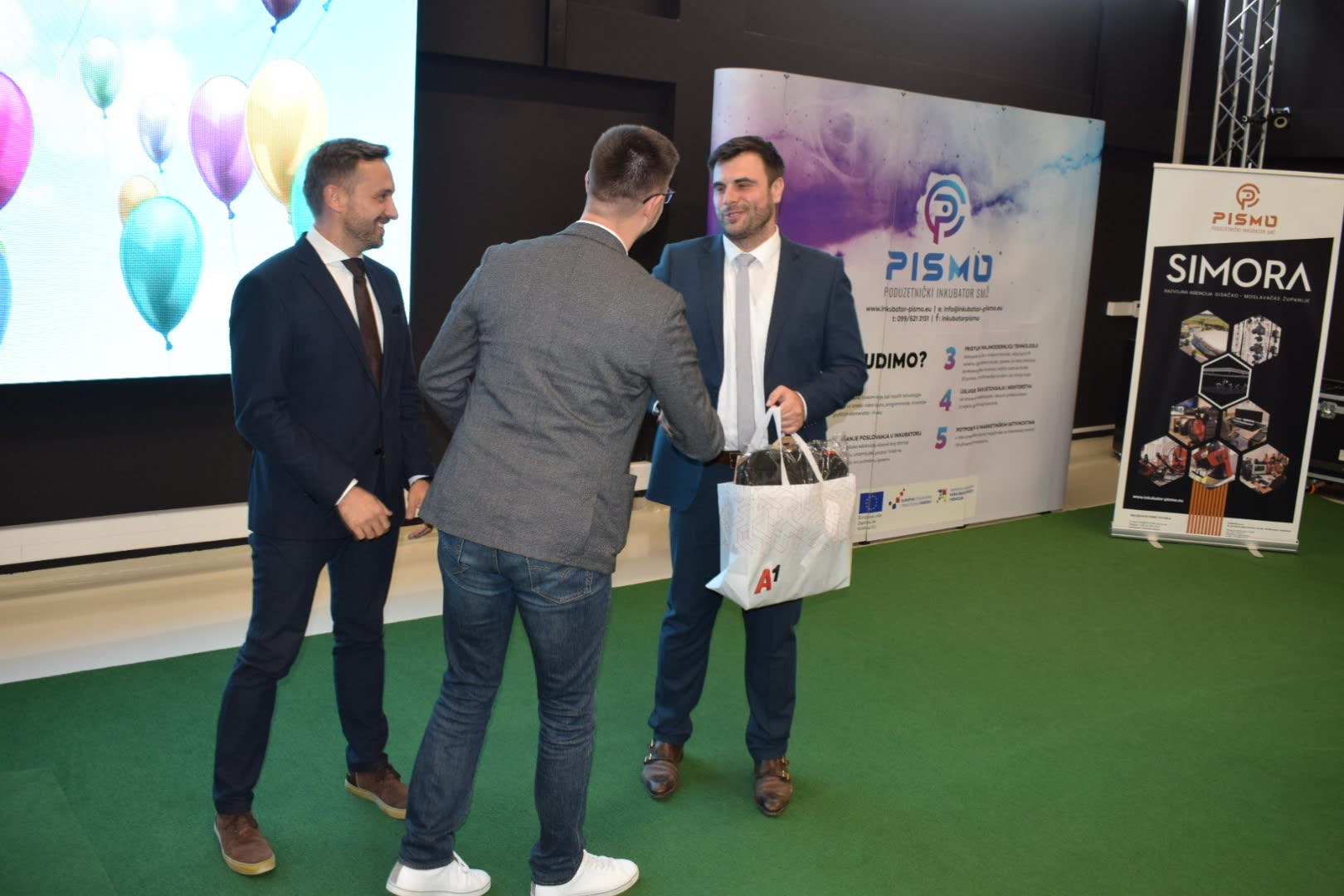 Župan Ivan Celjak je u ponedjeljak, 20. rujna 2021. godine, u Poduzetničkog inkubatora PISMO 2 u Novskoj sudjelovao na konferenciji za medije s temom javne objave i obilježavanja useljenja pedesetog korisnika u Poduzetnički inkubator PISMO.