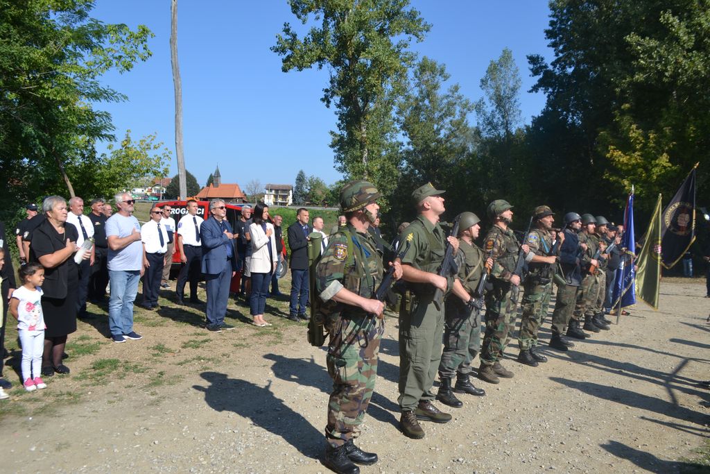 Na obali Kupe u Nebojanu, naselju na području Grada Petrinje, u četvrtak, 2. rujna 2021. godine, u sklopu Dana sjećanja 1991.-2021. održan je program „Skela spasa“. 