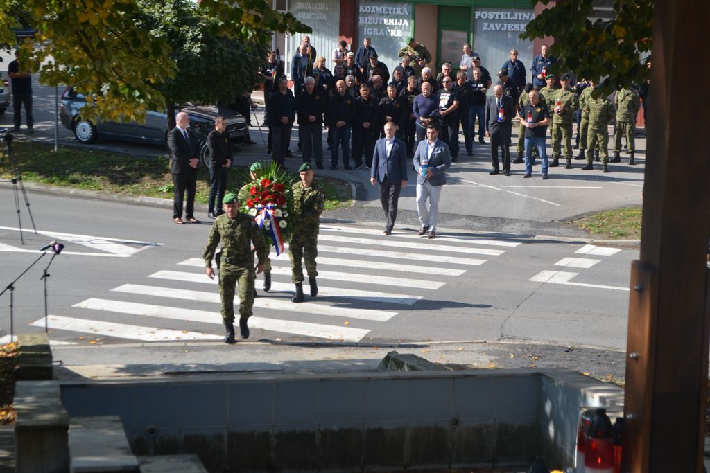 Župan Ivan Celjak i njegov zamjenik Mihael Jurić su u subotu, 18. rujna 2021. godine, sudjelovali u obilježavanju 26. obljetnice vojne operacije „UNA 95“. I