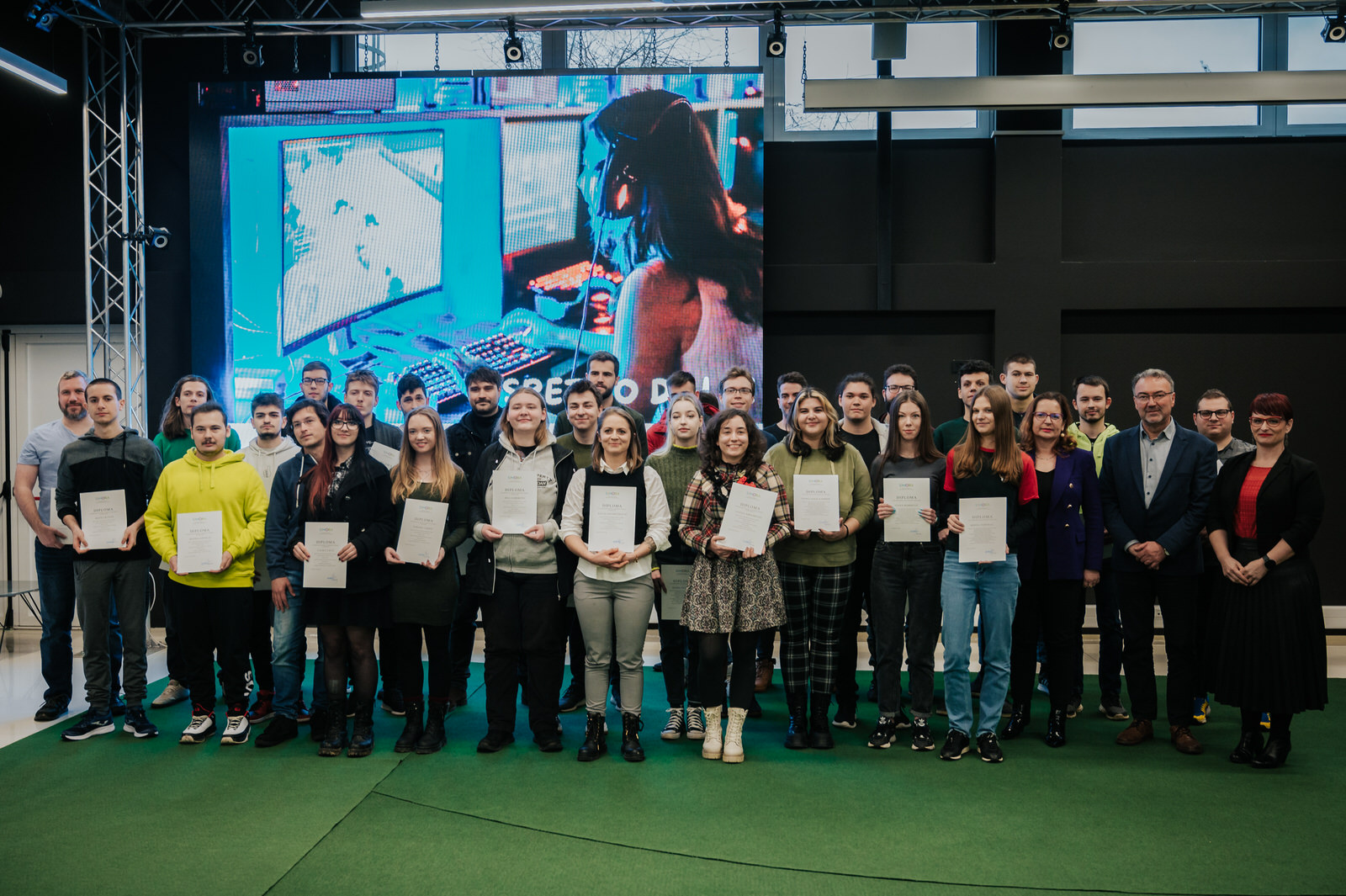Na svečanosti održanoj u Poduzetničkom inkubatoru PISMO powered by A1 u Novskoj novih 40 gamedevelopera dobilo je diplomu o završenoj edukaciji.