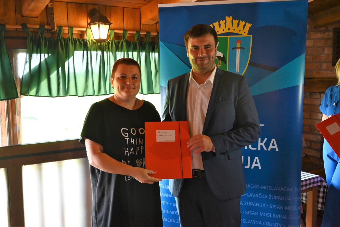 Župan Ivan Celjak dodijelio je u srijedu, 5. srpnja 2023. godine ugovore u sklopu projekta „Tradicijski i umjetnički obrti“ za 2023. godinu.
