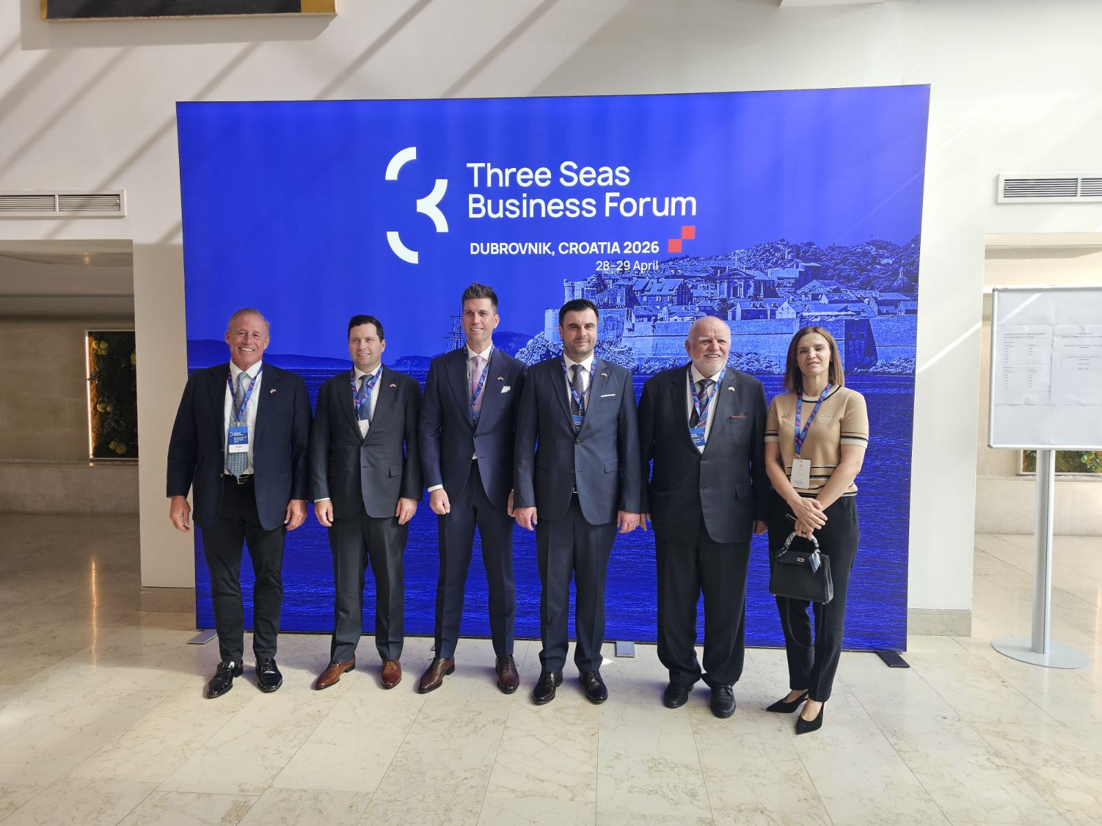 U Sisačko-moslavačku županiju stiže najveća investicija u povijesti Republike Hrvatske, kojim ova županija postaje središte najvećeg infrastrukturnog i tehnološkog projekta u Hrvatskoj i širem dijelu srednje i istočne Europe. 