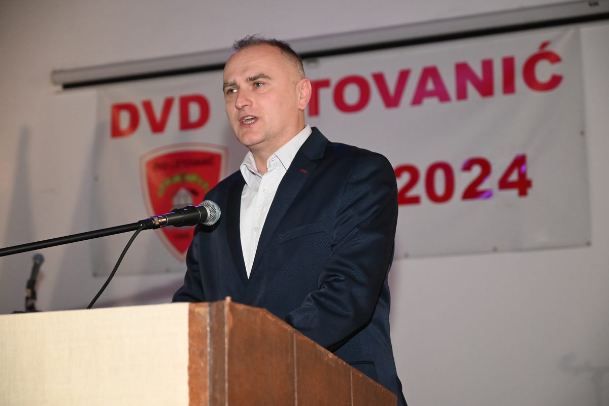 Zamjenik župana Mihael Jurić je u mjesnom vatrogasnom domu nazočio 115. sjednici Skupštine Dobrovoljnog vatrogasnog društva Letovanić. 