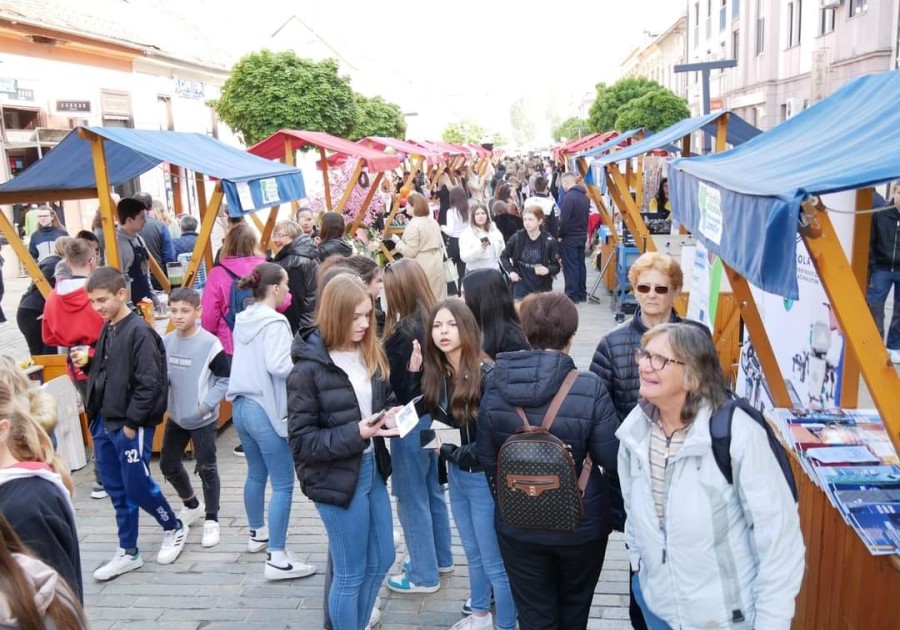 NAJAVLJUJEMO FESTIVAL SREDNJIH ŠKOLA SMŽ