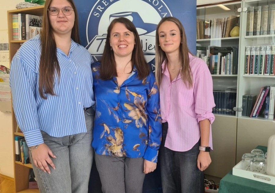 NEKADAŠNJI UČENICI GOSTI U BIVŠIM ŠKOLAMA