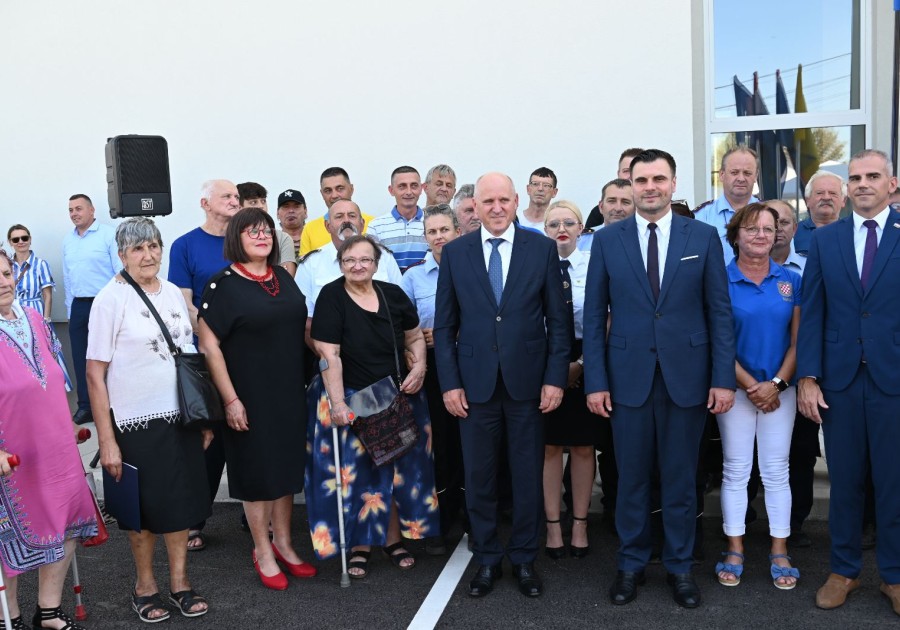 U Sunji uručeni ključevi 19 novih stanova: završava veliki projekt povijesne stanogradnje