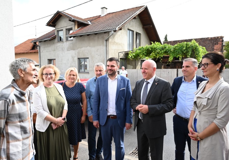 Novi domovi za 19 obitelji iz Lekenika