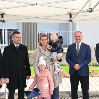 Uručeni ključevi stanova još jedne novoizgrađene višestambene zgrade u Sisku