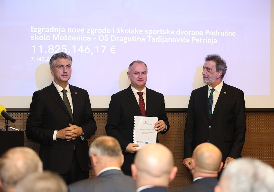 POTPISAN UGOVOR ZA IZGRADNJU NOVE ŠKOLE I DVORANE U MOŠĆENICI