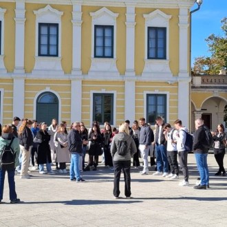 MATURATNI SŠ TINA UJEVIĆA U VUKOVARU