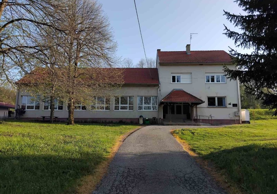 PODRUČNA ŠKOLA KOZARICE PRED ENERGETSKOM OBNOVOM